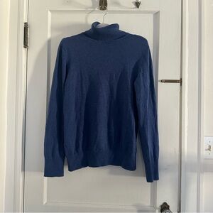 L.L. Bean size m cotton cashmere turtleneck sweater